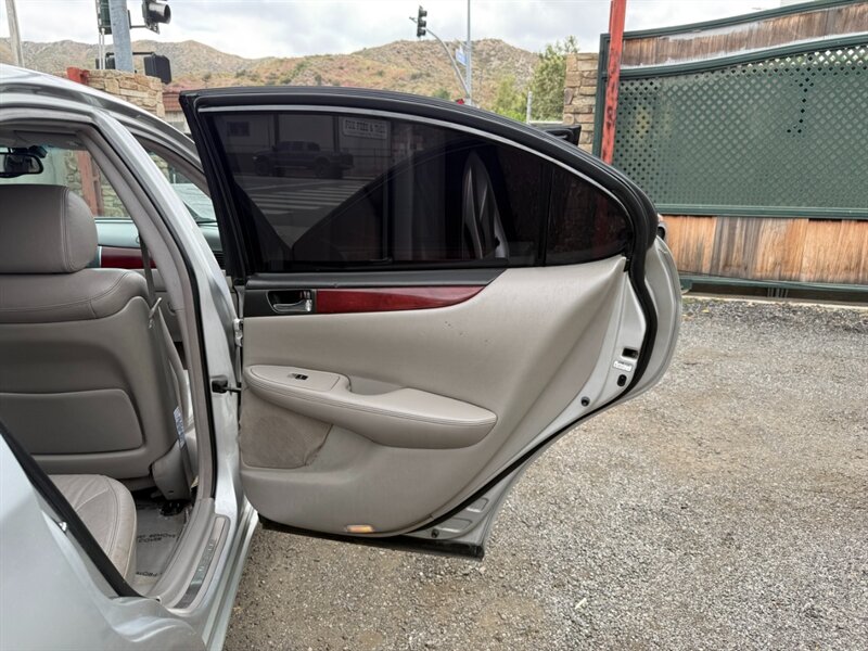 2002 Lexus ES 300 - Photo 37 - Canyon Country, CA 91351