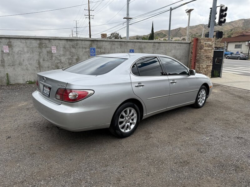 2002 Lexus ES 300 - Photo 5 - Canyon Country, CA 91351
