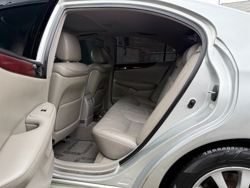 2002 Lexus ES 300 - Photo 15 - Canyon Country, CA 91351