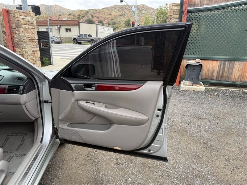 2002 Lexus ES 300 - Photo 36 - Canyon Country, CA 91351