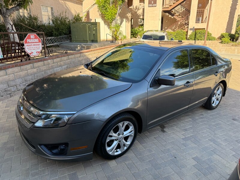 2012 Ford Fusion SE - Photo 2 - Canyon Country, CA 91351