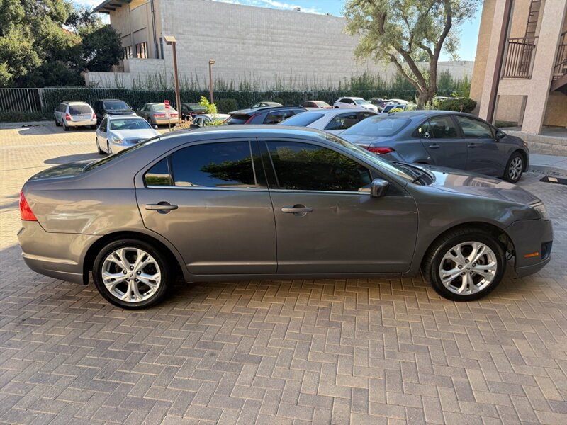 2012 Ford Fusion SE - Photo 4 - Canyon Country, CA 91351