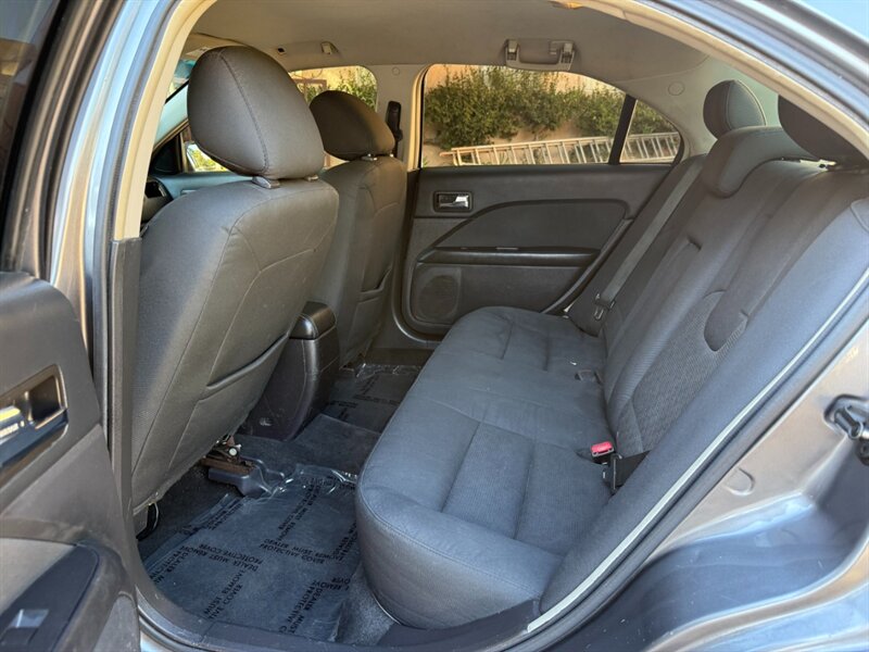 2012 Ford Fusion SE - Photo 11 - Canyon Country, CA 91351