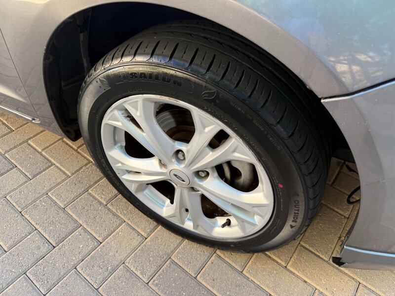 2012 Ford Fusion SE - Photo 9 - Canyon Country, CA 91351