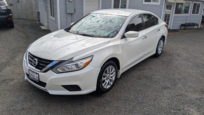 2016 Nissan Altima 2.5 S  