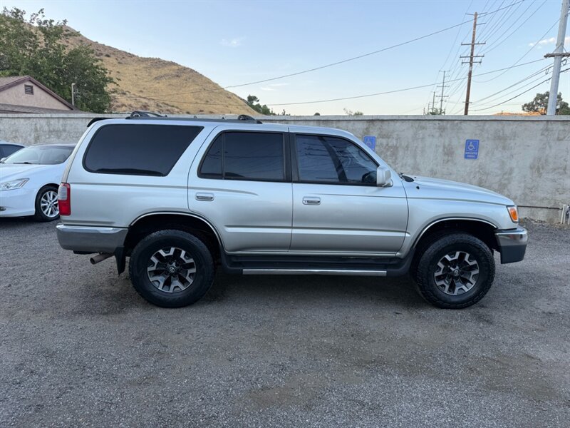 2000 Toyota 4Runner SR5 - Photo 7 - Canyon Country, CA 91351
