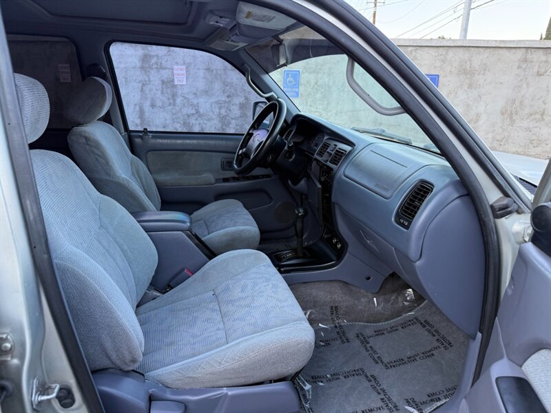 2000 Toyota 4Runner SR5 - Photo 18 - Canyon Country, CA 91351