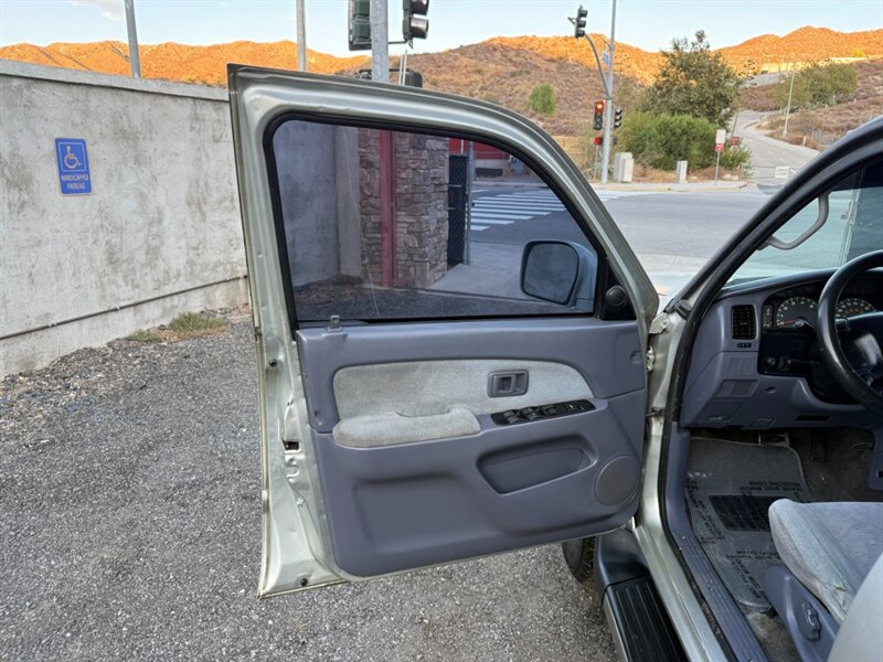 2000 Toyota 4Runner SR5 - Photo 30 - Canyon Country, CA 91351