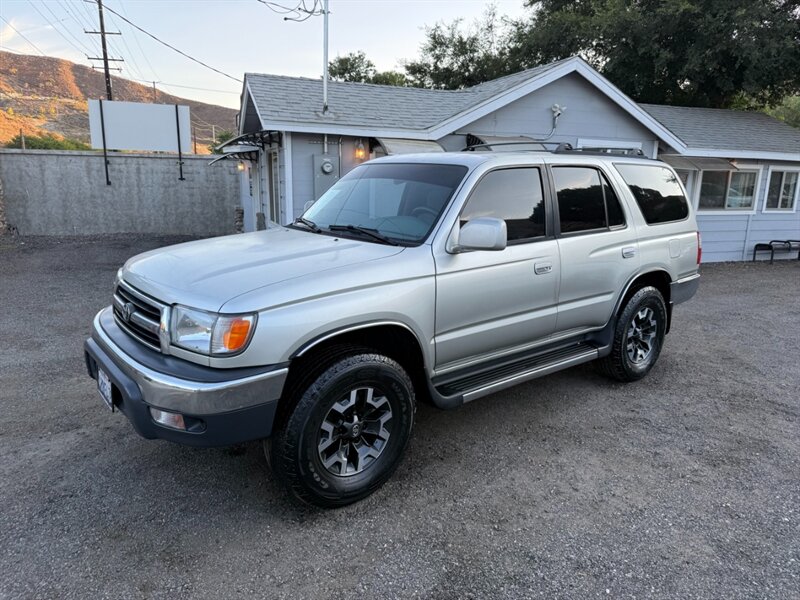 2000 Toyota 4Runner SR5 - Photo 2 - Canyon Country, CA 91351