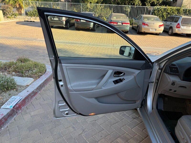 2007 Toyota Camry Hybrid - Photo 38 - Canyon Country, CA 91351