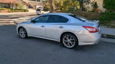 2011 Nissan Maxima 3.5 S   - Photo 9 - Canyon Country, CA 91351