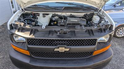 2011 Chevrolet Express 2500   - Photo 35 - Canyon Country, CA 91351