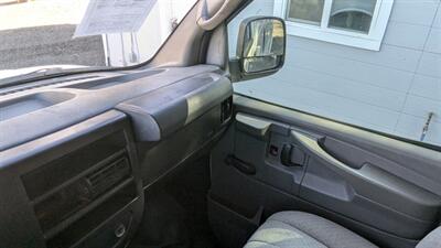 2011 Chevrolet Express 2500   - Photo 25 - Canyon Country, CA 91351