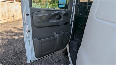 2011 Chevrolet Express 2500   - Photo 33 - Canyon Country, CA 91351