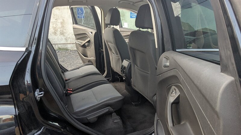 2017 Ford Escape SE - Photo 22 - Canyon Country, CA 91351