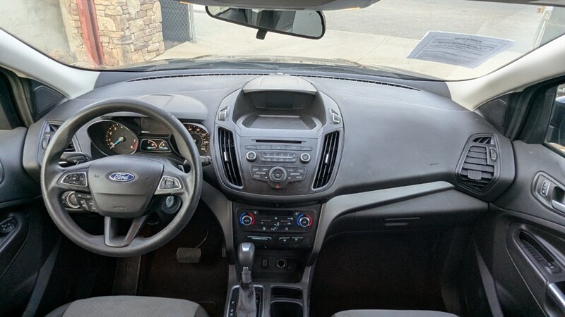 2017 Ford Escape SE - Photo 25 - Canyon Country, CA 91351