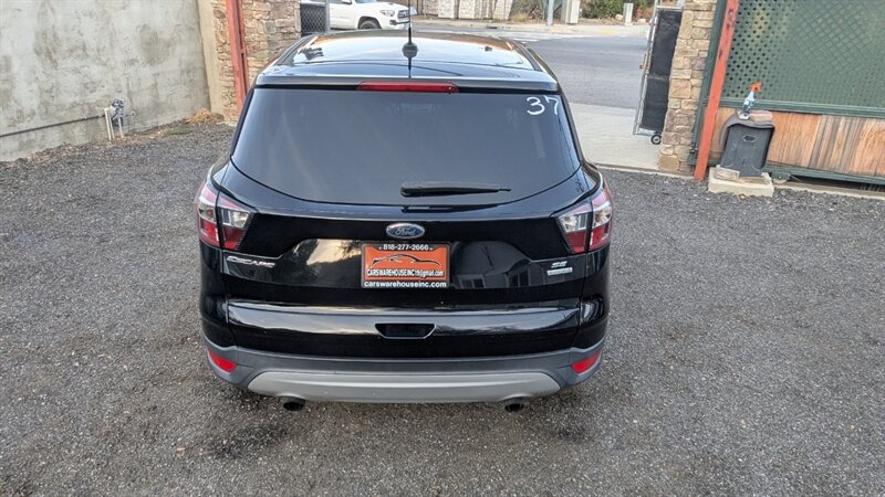 2017 Ford Escape SE - Photo 8 - Canyon Country, CA 91351