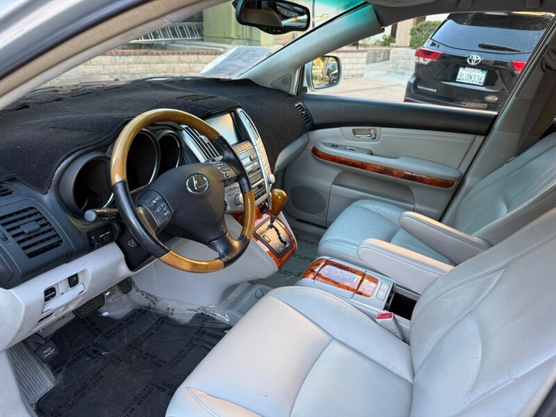 2005 Lexus RX 330 - Photo 13 - Canyon Country, CA 91351