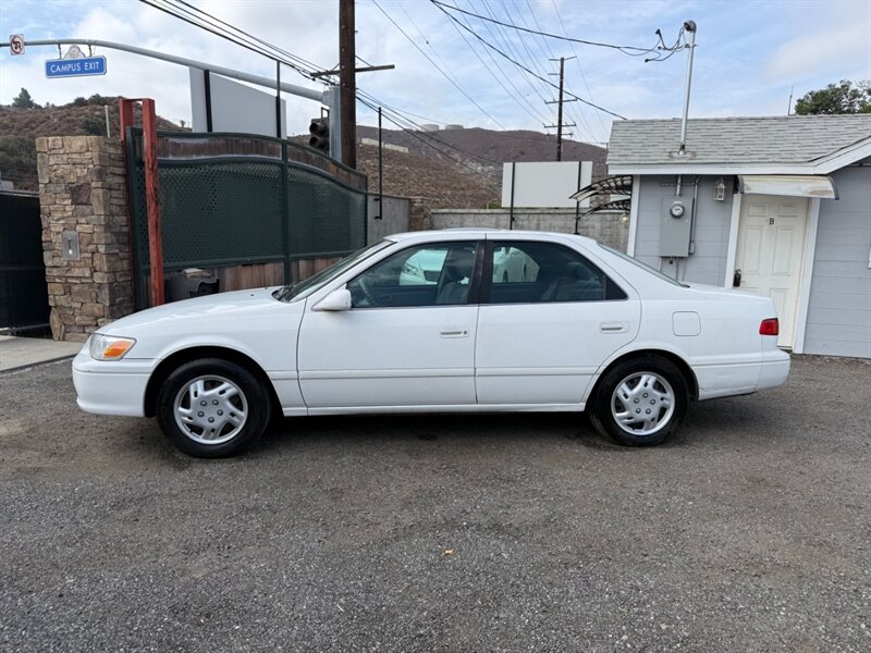 2000 Toyota Camry LE - Photo 3 - Canyon Country, CA 91351