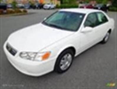 2000 Toyota Camry LE Sedan