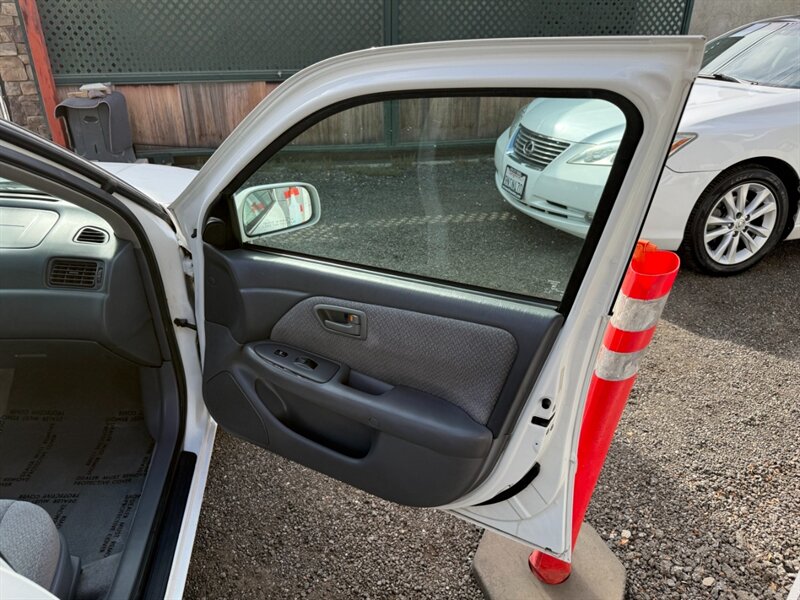 2000 Toyota Camry LE - Photo 31 - Canyon Country, CA 91351