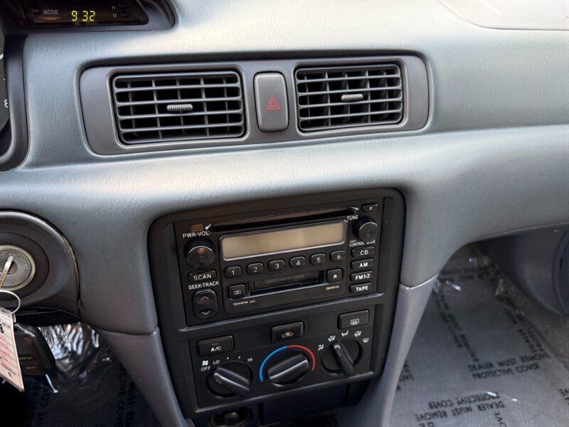 2000 Toyota Camry LE - Photo 24 - Canyon Country, CA 91351