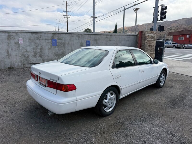 2000 Toyota Camry LE - Photo 6 - Canyon Country, CA 91351