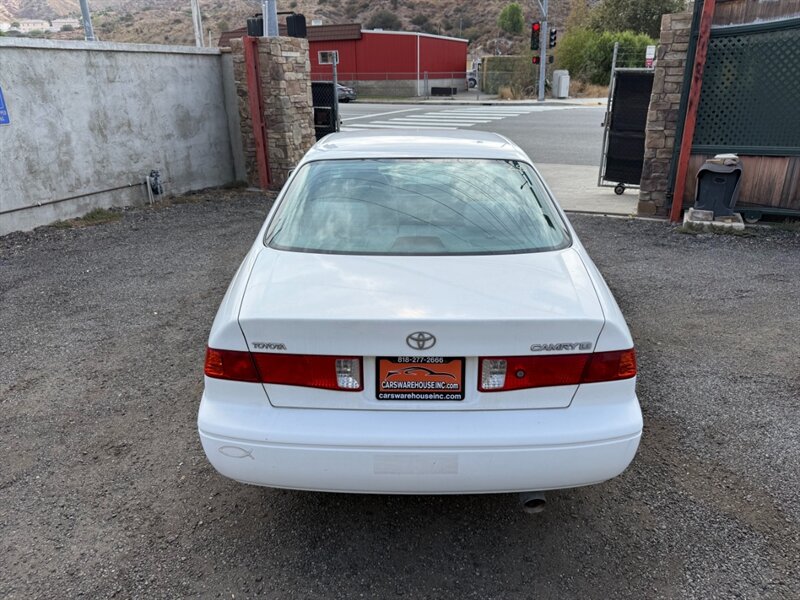 2000 Toyota Camry LE - Photo 5 - Canyon Country, CA 91351