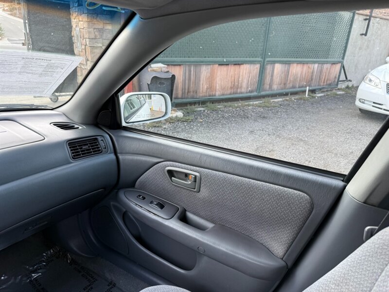 2000 Toyota Camry LE - Photo 18 - Canyon Country, CA 91351