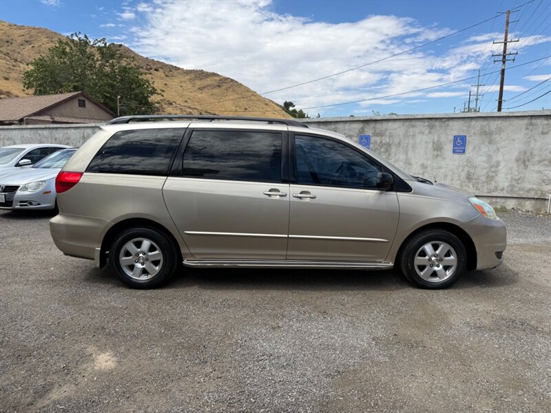 2004 Toyota Sienna LE 7 Passenger - Photo 7 - Canyon Country, CA 91351