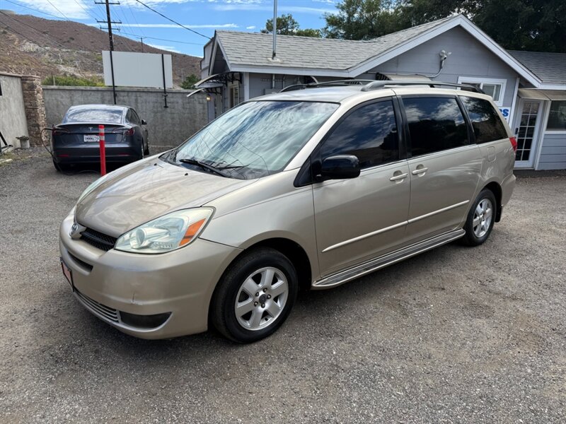 2004 Toyota Sienna LE 7 Passenger - Photo 2 - Canyon Country, CA 91351