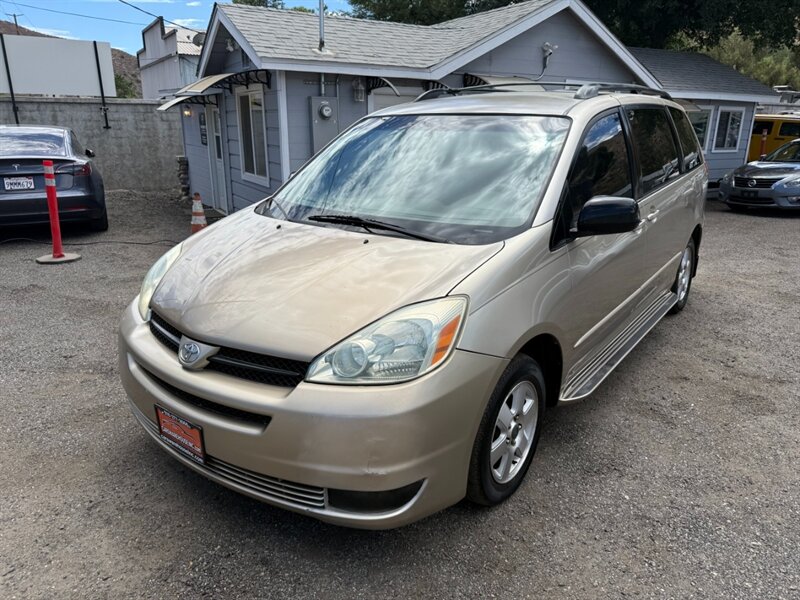 2004 Toyota Sienna LE 7 Passenger   - Photo 1 - Canyon Country, CA 91351