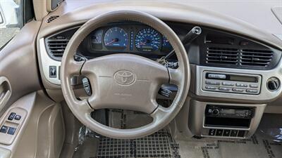 2001 Toyota Sienna LE   - Photo 39 - Canyon Country, CA 91351