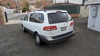 2001 Toyota Sienna LE   - Photo 8 - Canyon Country, CA 91351