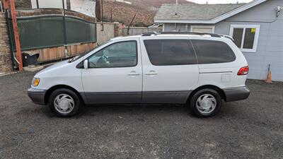 2001 Toyota Sienna LE   - Photo 6 - Canyon Country, CA 91351