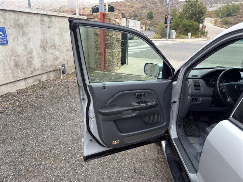 2003 Honda Pilot EX-L 4dr EX-L - Photo 33 - Canyon Country, CA 91351