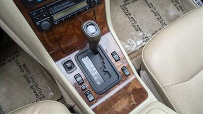 1996 Mercedes-Benz S 320 SWB   - Photo 47 - Canyon Country, CA 91351