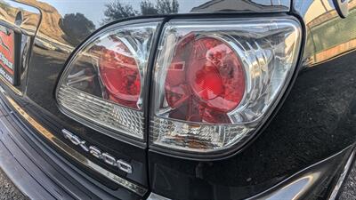 2001 Lexus RX 300   - Photo 9 - Canyon Country, CA 91351