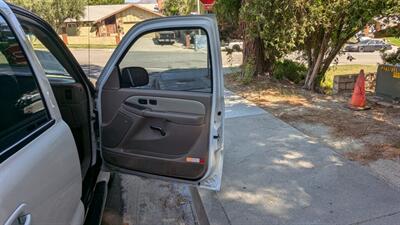 2003 GMC Yukon Denali   - Photo 52 - Canyon Country, CA 91351