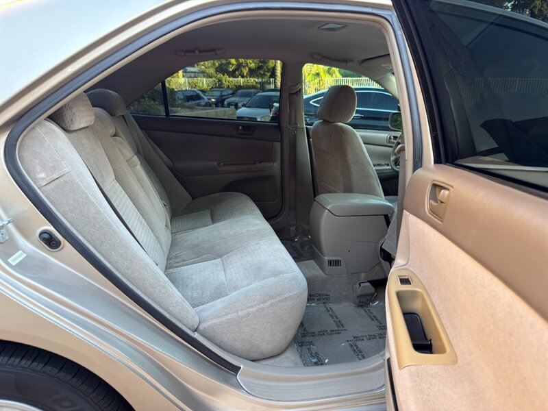 2002 Toyota Camry LE V6 - Photo 21 - Canyon Country, CA 91351
