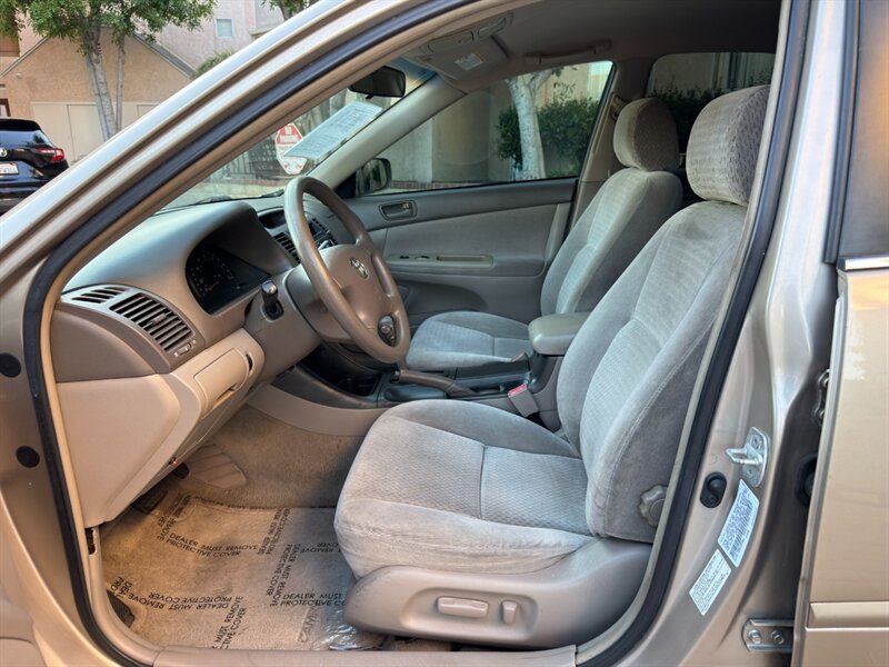 2002 Toyota Camry LE V6 - Photo 15 - Canyon Country, CA 91351