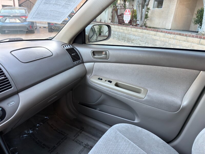 2002 Toyota Camry LE V6 - Photo 33 - Canyon Country, CA 91351