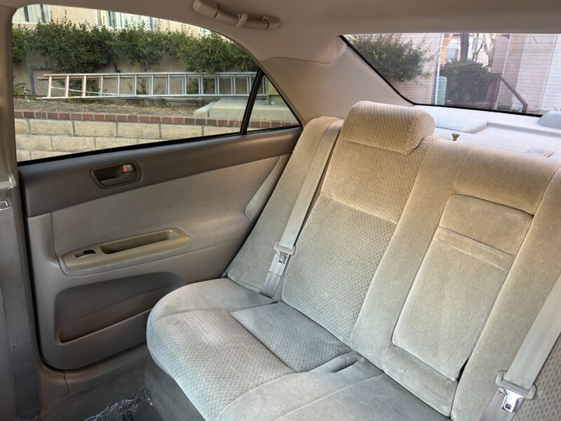 2002 Toyota Camry LE V6 - Photo 18 - Canyon Country, CA 91351