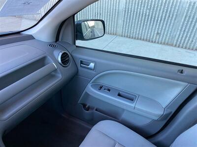 2005 Ford Freestyle SE   - Photo 7 - Canyon Country, CA 91351