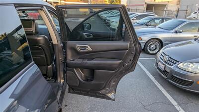 2013 Nissan Pathfinder SL   - Photo 23 - Canyon Country, CA 91351