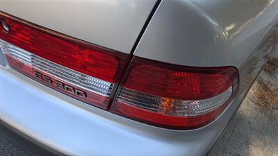 2000 Lexus ES 300   - Photo 16 - Canyon Country, CA 91351