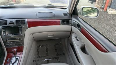 2002 Lexus ES 300   - Photo 41 - Canyon Country, CA 91351