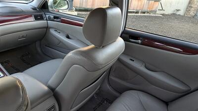 2002 Lexus ES 300   - Photo 36 - Canyon Country, CA 91351