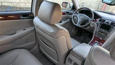 2002 Lexus ES 300   - Photo 35 - Canyon Country, CA 91351