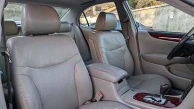 2002 Lexus ES 300   - Photo 34 - Canyon Country, CA 91351